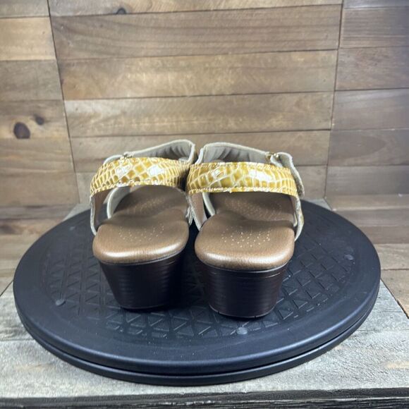 SAS Suntimer Gold Patent Leather Reptile Slingback Sandals Women's Size 8.5 M - Picture 4 of 10